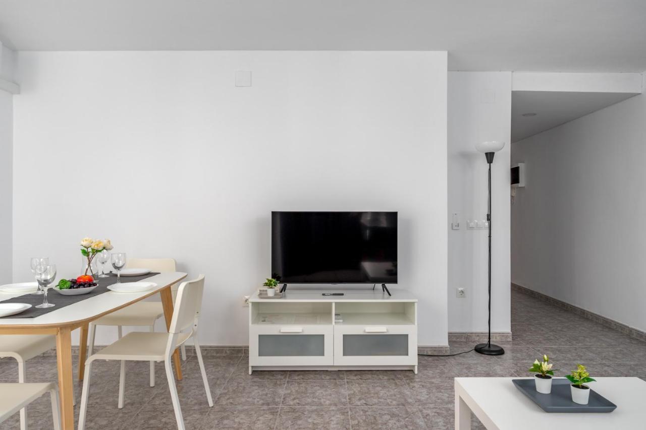 Central Flat With Pool In Fuengirola By Costarentals - Ref 171 Dış mekan fotoğraf